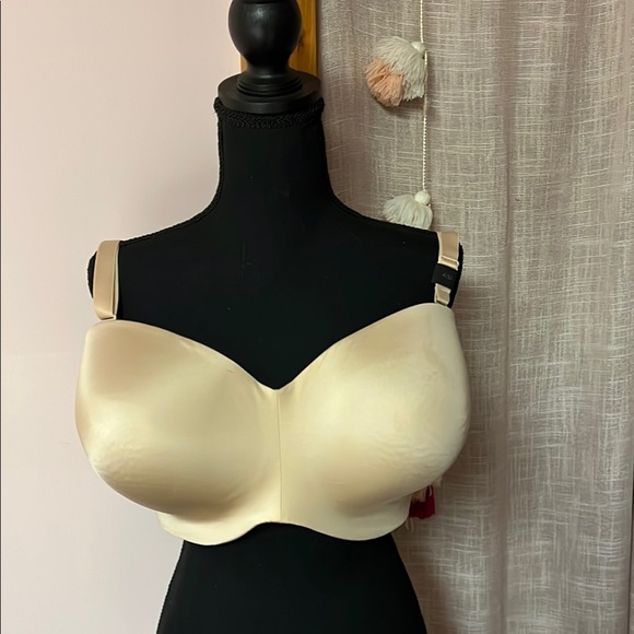 Tan Full Coverage Bra with Molded Cups and Smooth Texture - Picture 1 of 7